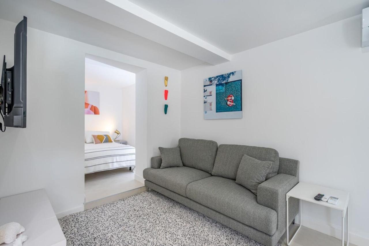 Giovannina N2 Cassis Exteriör bild